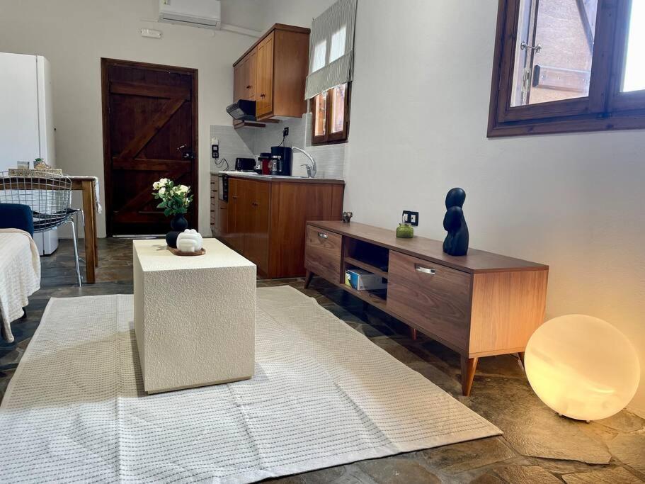 Almond Home Livadia  Ngoại thất bức ảnh