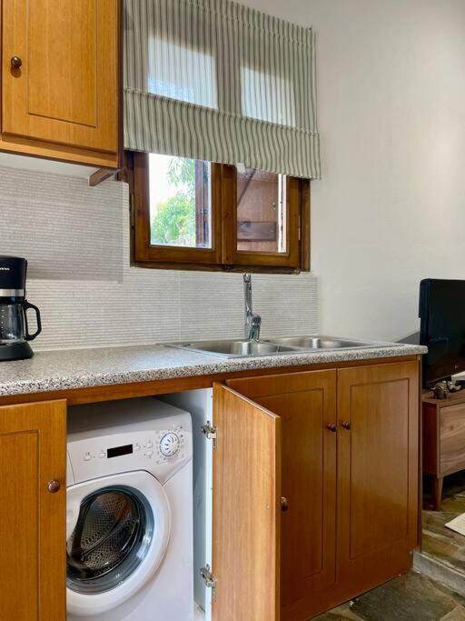Almond Home Livadia  Ngoại thất bức ảnh